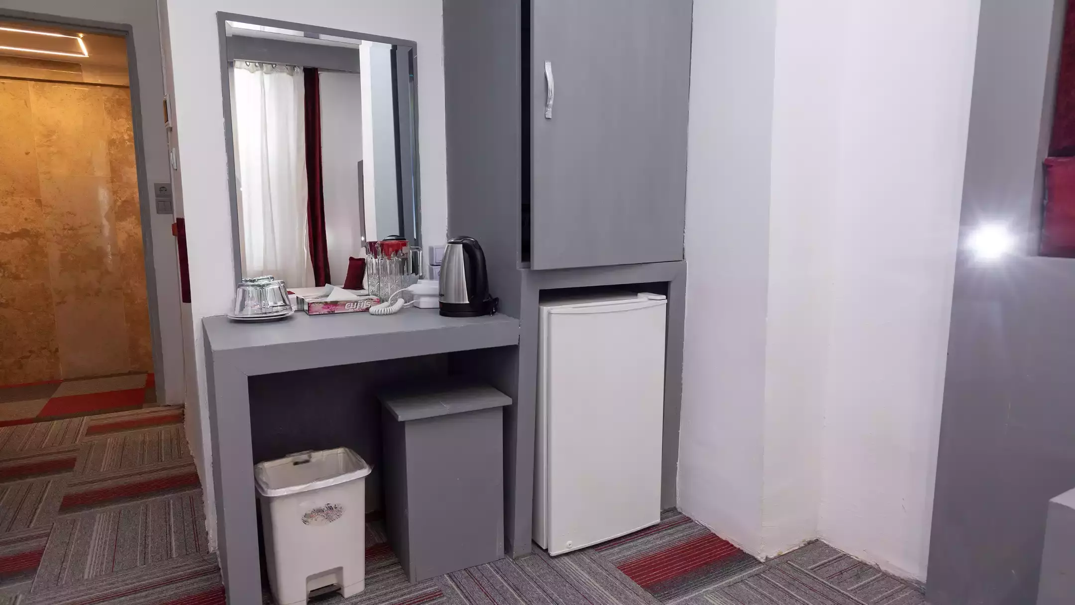 Alibaba https://cdn.alibaba.ir/ostorage/hotel-accommodation-images/67028db9f6ad7f9b8fab06db_66dc5e2fd35130671be32d99_هتل آراد - اتاق دوتخته سینگل (2).webp